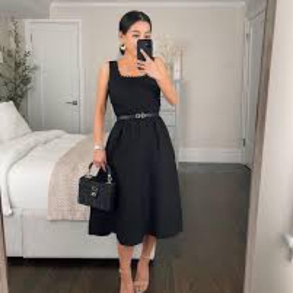 Ann Taylor Scalloped Linen Flare Dress